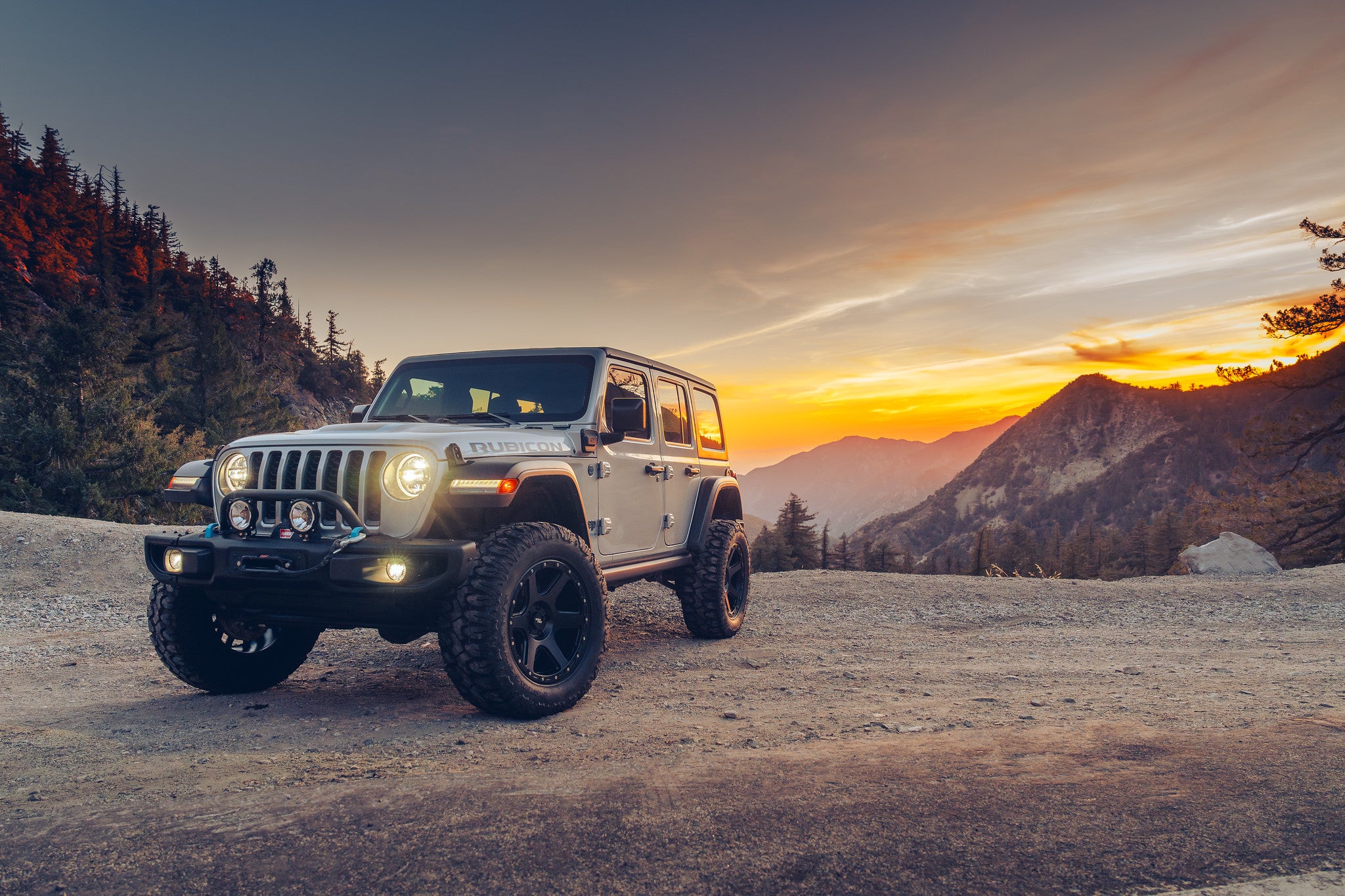 RT112 Matte Black 20x9 rim on Jeep Rubicon 4xe - Rocktrix Offroad Wheel.
