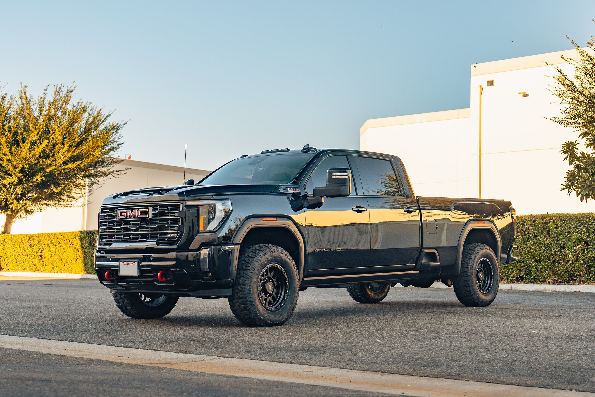 RT110 8Lug Black 20x9 - GMC Sierra 3500 AT4 HD (18).jpg