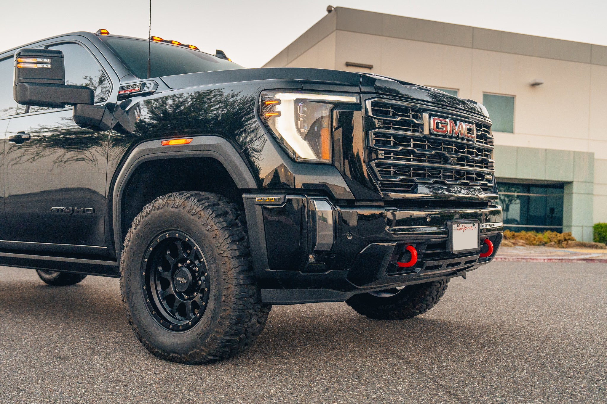 RT111 8-Lug 20x9 Black GMC Sierra 3500 AT4 HD (26).jpg