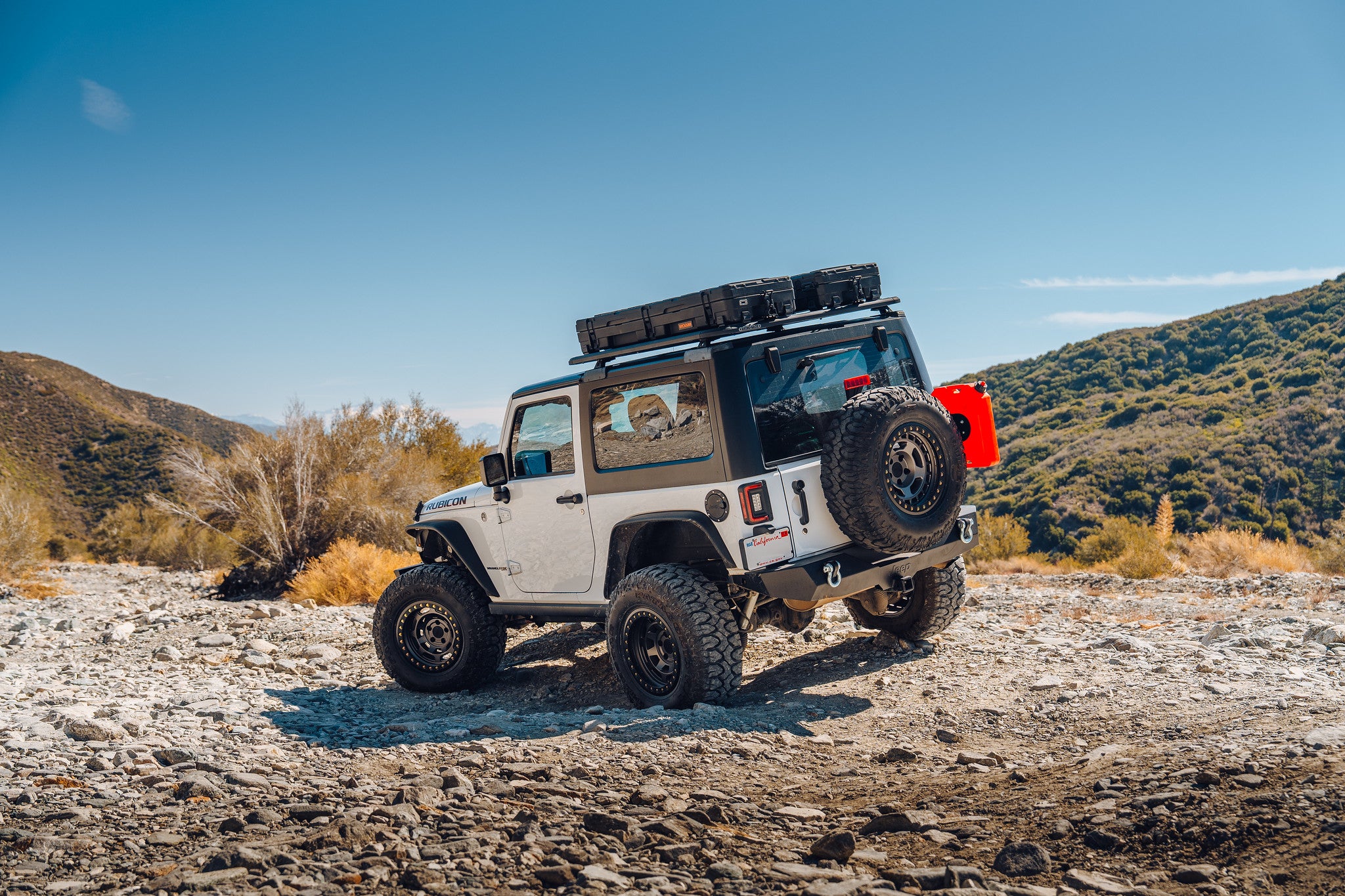 Rocktrix Offroad Wheel RT115BL Matte Gunmetal 17x9 Beadlock Rim on Jeep Wrangler Rubicon JK. Fits Ford Toyota Lexus