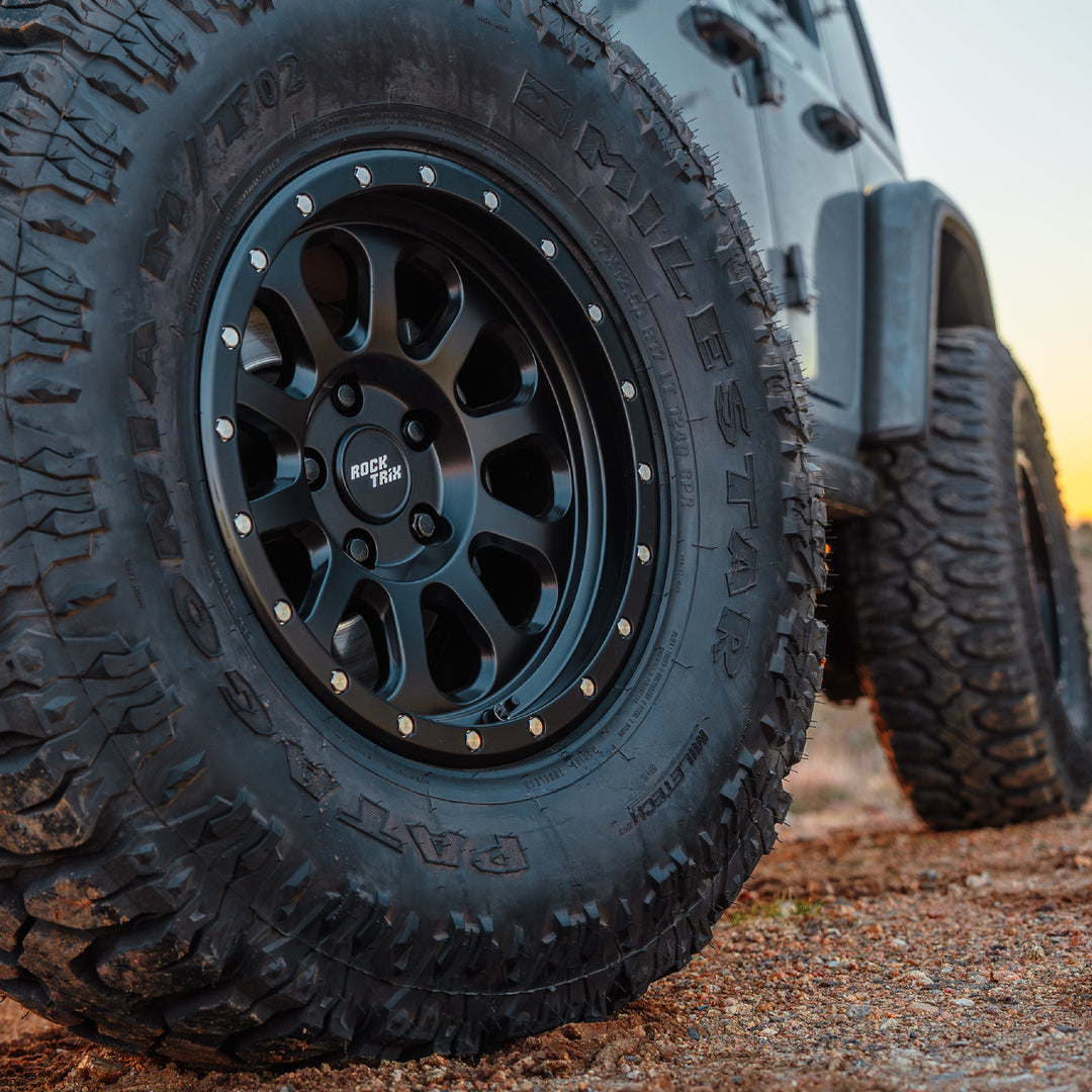 Rocktrix Wheel Center Cap Metal Black on RT111 rim